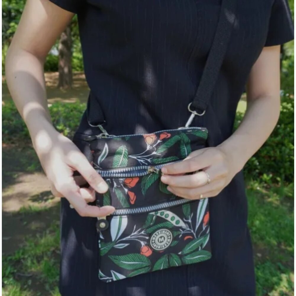 日本直送|預購|MERRIMENT 輕量尼龍單肩隨身包-圖片-7