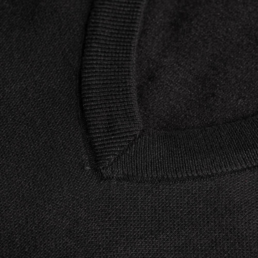 Chinjun羊毛針織背心-黑色|V領針織毛衣、親膚保暖、商務男裝、休閒穿搭-圖片-2