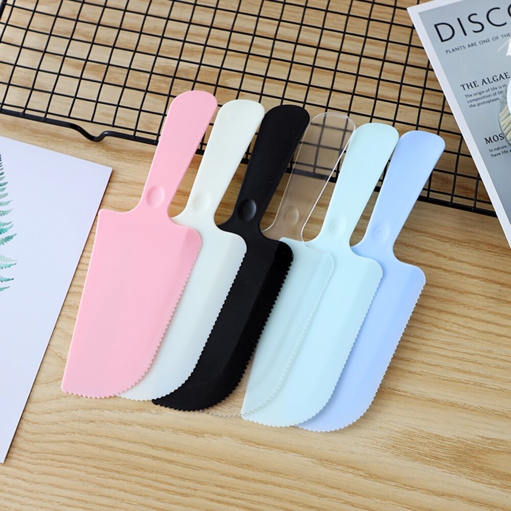 生日蛋糕刀 獨立包裝 彩色塑膠蛋糕刀 一次性蛋糕刀 彩色蛋糕刀 鋸齒蛋糕刀 蛋糕托刀 ,三角蛋糕刀-圖片-1