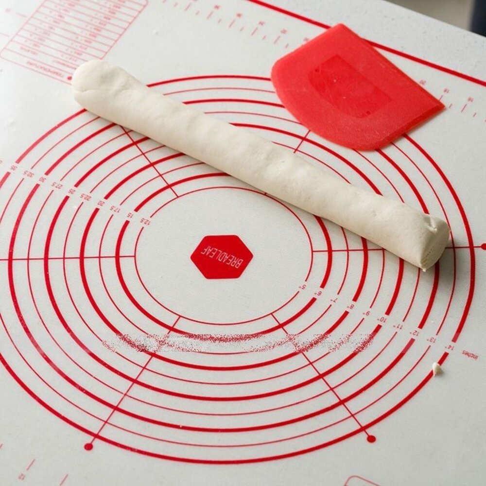 15340985-《巧緻》 BREADLEAF 加大 60×50cm 鉑金 加厚 矽膠揉麵墊 烘焙操作墊 白底 酒紅色花紋 ，BRE揉麵墊