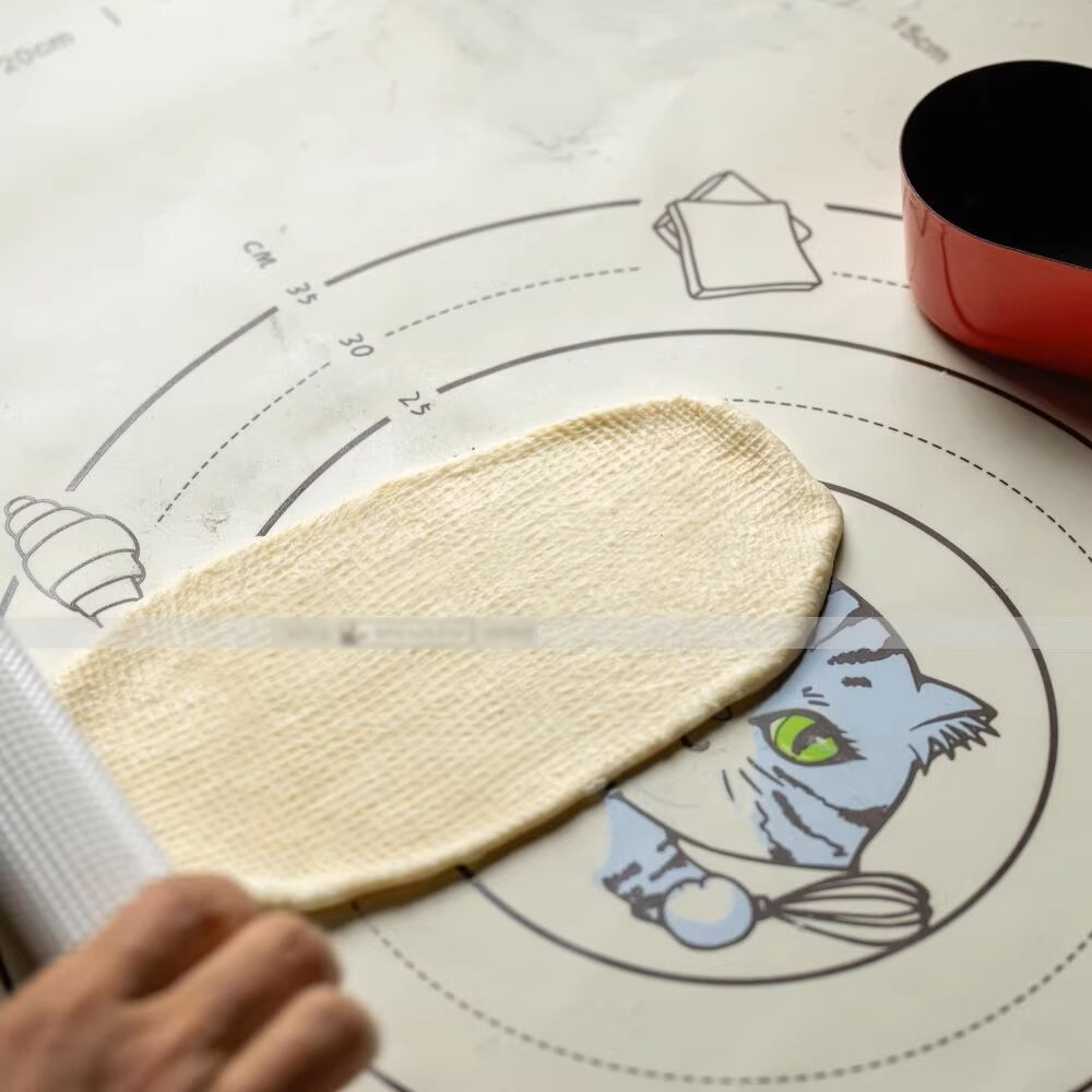 BREADLEAF 加大 50×70cm 加厚 鉑金矽膠 揉麵墊 烘焙操作墊 乳白色 貓咪圖案 巧緻 ,貓咪揉麵墊-圖片-2