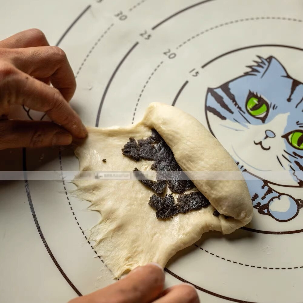 BREADLEAF 加大 50×70cm 加厚 鉑金矽膠 揉麵墊 烘焙操作墊 乳白色 貓咪圖案 巧緻 ,貓咪揉麵墊-圖片-3