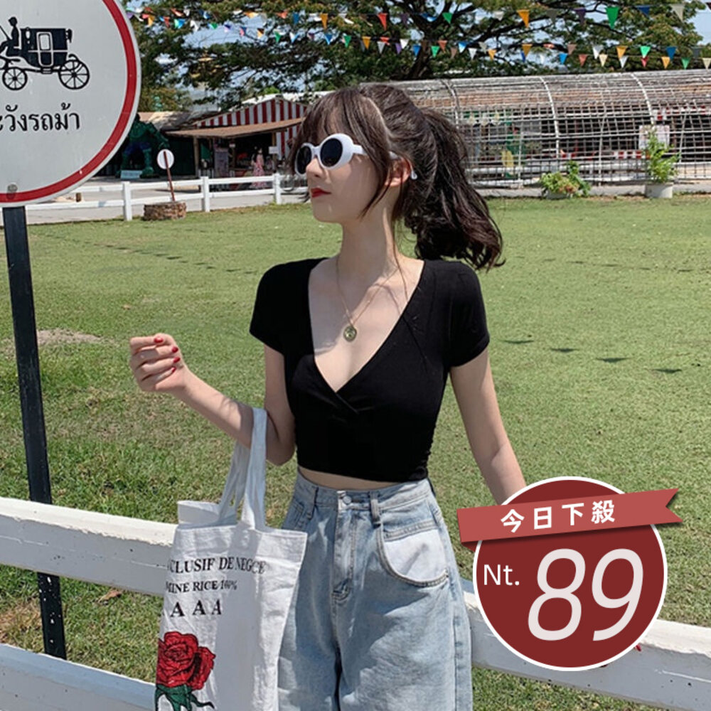 17652196710-【台灣發貨】韓版修身深V領短版上衣 衣服 女裝 t恤 短袖t恤 上衣【T406】