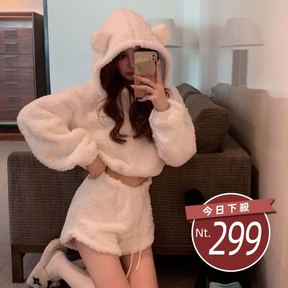 24062201959-【台灣發貨】韓版復古毛毛小熊連帽上衣+毛毛高腰短褲 套裝 長袖上衣 長袖t恤 衣服 上衣 短褲 褲子 女裝【S288】