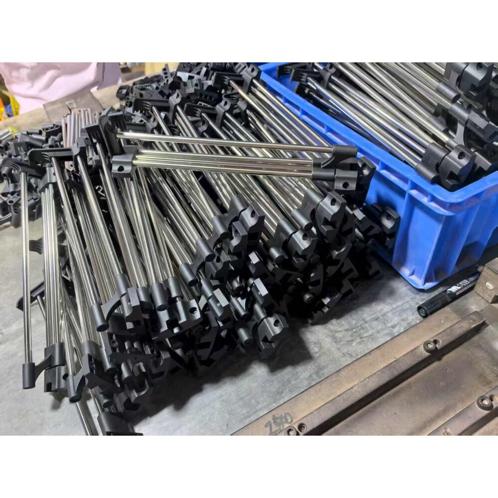 實心加厚 帶銖 黑色 伸縮衣架 伸縮掛衣 櫃子掛衣桿 櫥櫃衣架 褲架 收納架 衣褲架 賽衣架 衣架 衣櫃軌道架-圖片-3