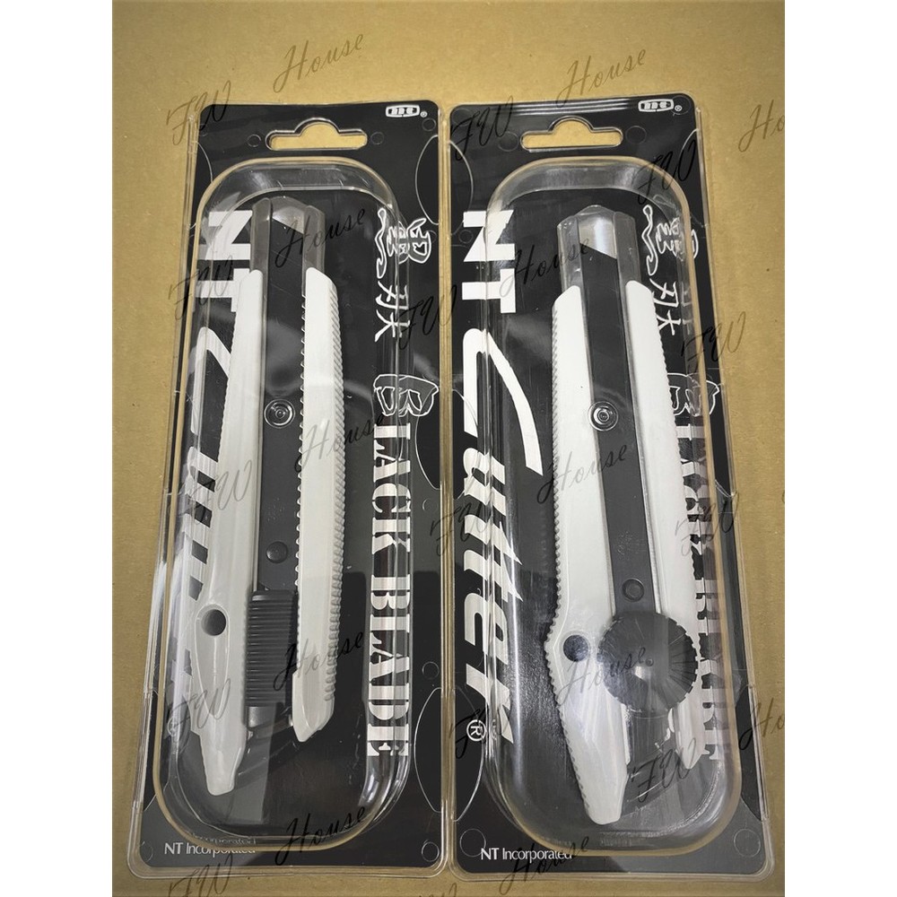 S1-00112-NT Cutter日本原裝 MNCR-L1 黑刃大型美工刀 推 轉 黑白極致美感 高碳鋼黑刃 超鋒利 自動鎖定 美工刀