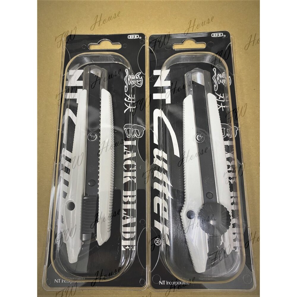 S1-00112-NT Cutter日本原裝 MNCR-L1 黑刃大型美工刀 推 轉 黑白極致美感 高碳鋼黑刃 超鋒利 自動鎖定 美工刀
