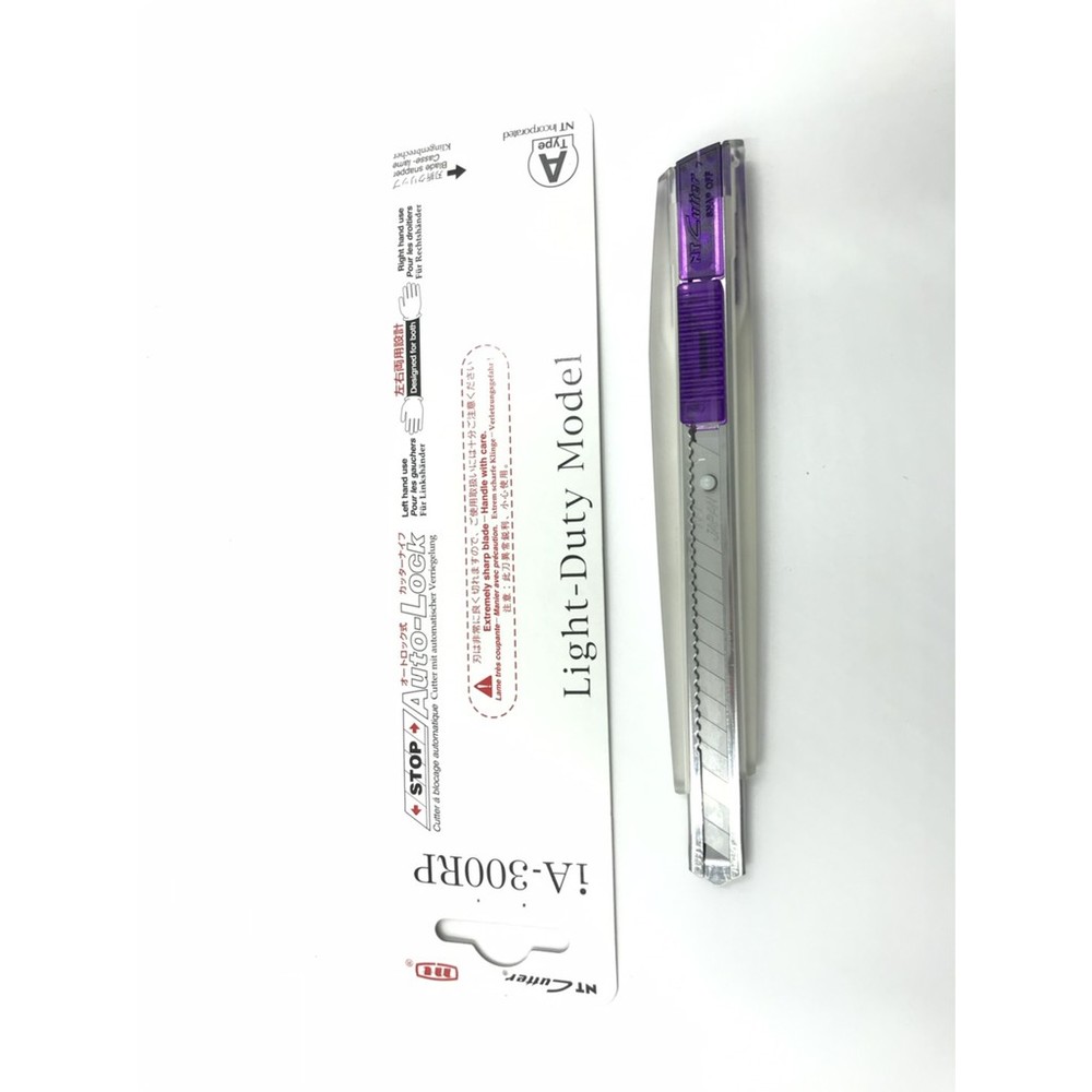 S1-00638-NT Cutter iA-300RP 日本進口 時尚炫彩透明美工刀 專業美工刀 事物美工刀 美工刀 (顏色隨機出貨)