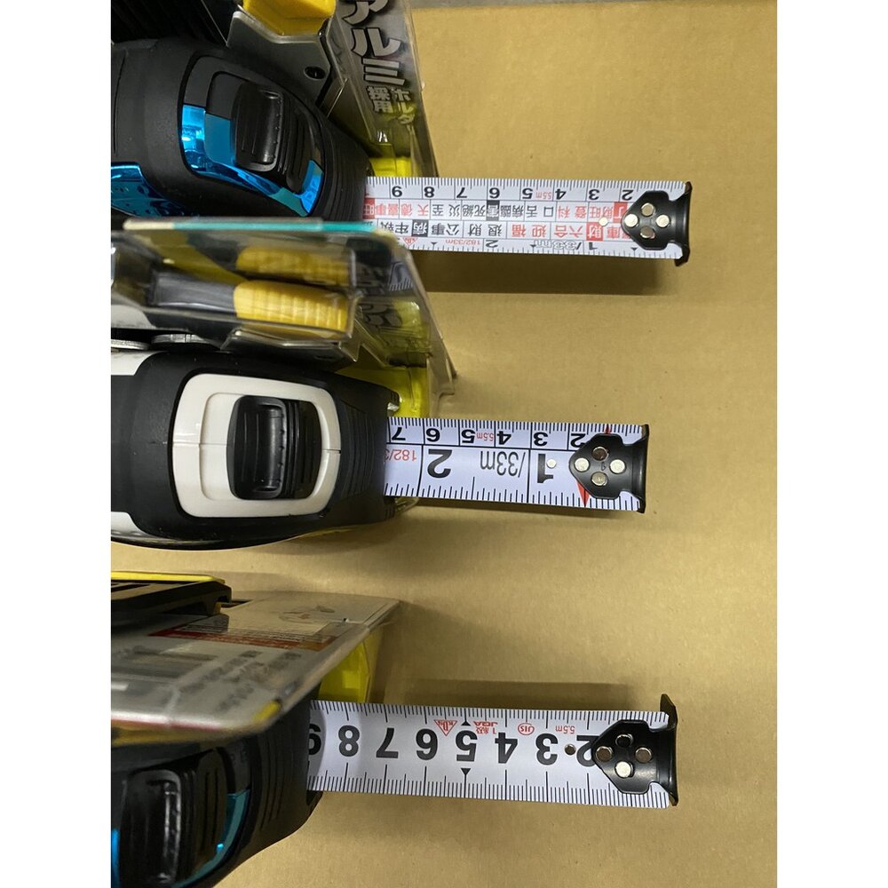 日本 KDS 附快扣 雙面捲尺 25MM 5.5M 公分 台尺 魯班尺 GGEVO 耐磨 包膠捲尺 顏色隨機出貨-圖片-1