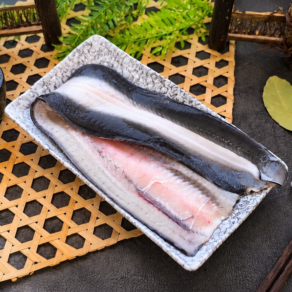 鰻魚大王-鮮凍薄切鰻魚清肉片(每盒200g±5%)【天天鮮配】滿額免運 鮮凍薄切鰻魚片 鮮嫩肥美 無刺好料理 火鍋涮煮-圖片-1