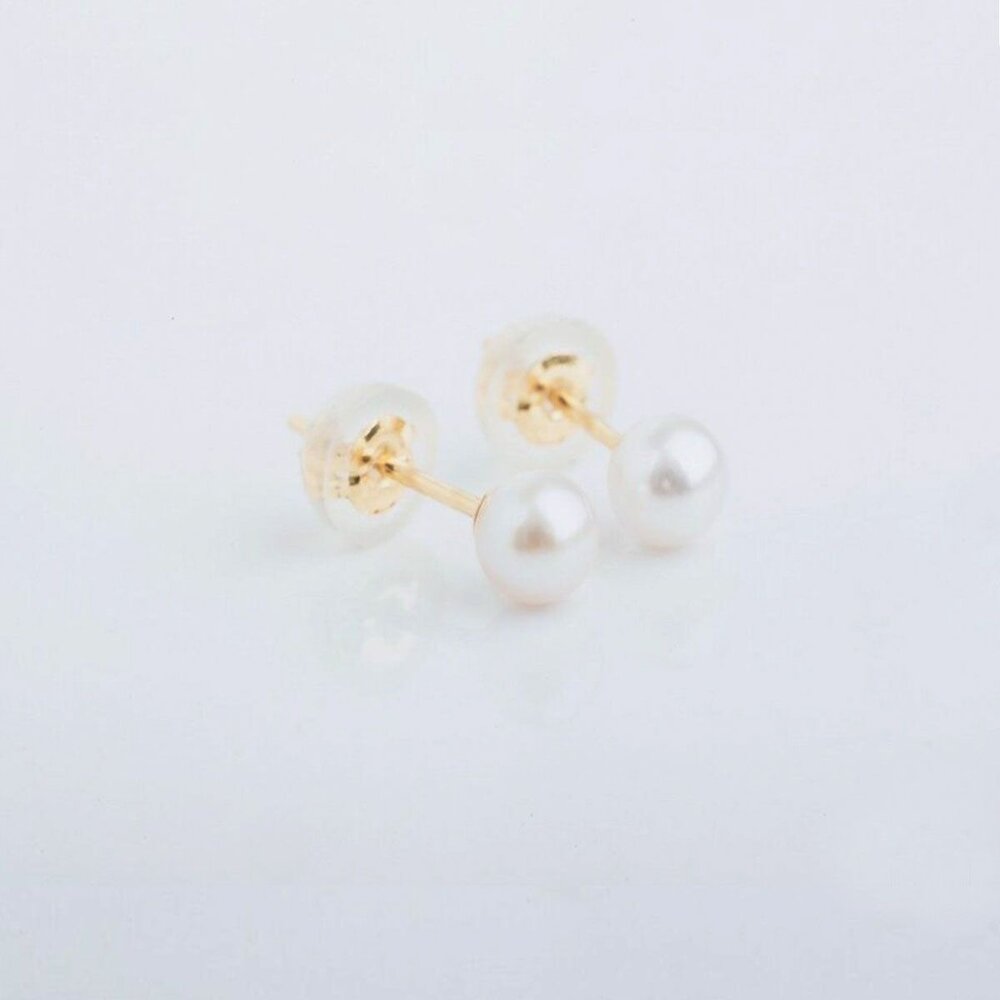 AA01-手工鑲嵌18K金Akoya迷你珍珠耳環