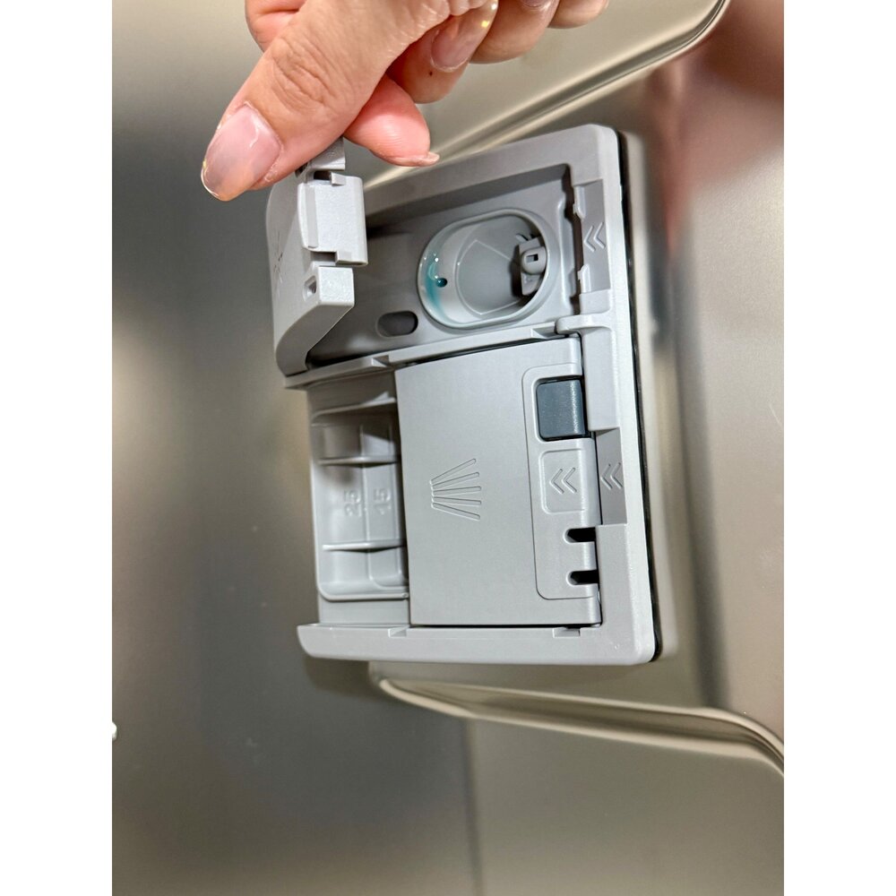 高雄 BOSCH 原廠 光潔劑 500ml 避免水痕殘留-圖片-2