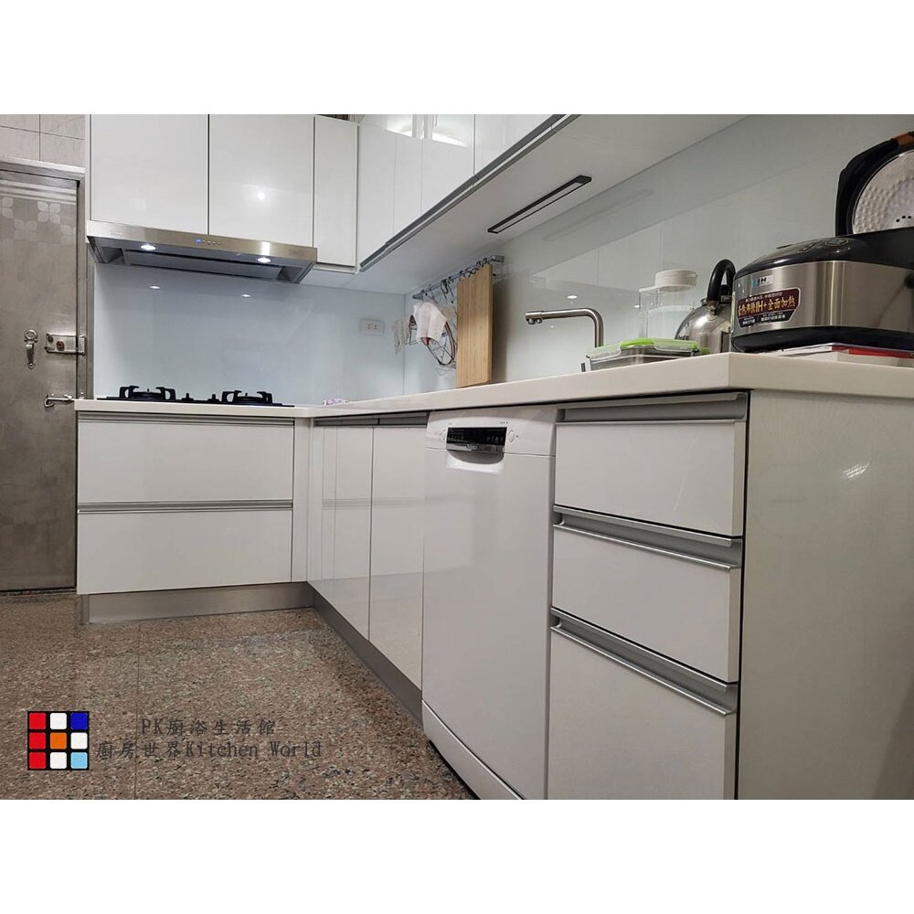系統廚具 廚房設計 客製化 廚櫃 工廠直營 L字型流理台 林內牌 瓦斯爐 排油煙機 BOSCH 洗碗機-圖片-4