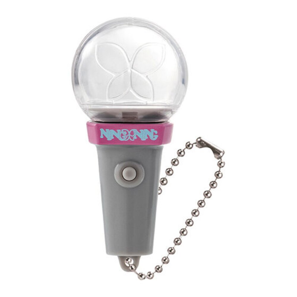 🔥現貨🔥Aespa發光手燈吊飾 萬代 扭蛋 轉蛋 螢光棒 應援棒Aespa 手燈 萬代 扭蛋-圖片-4