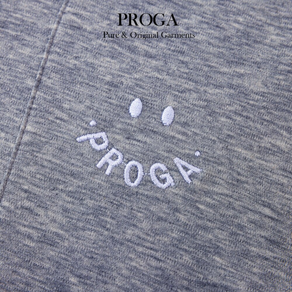 PG26081J 100%液氨絲光長絨棉 80支150g大圓領短袖T恤女 現貨(4色) 微笑刺繡 壓線修身 大尺T-圖片-3