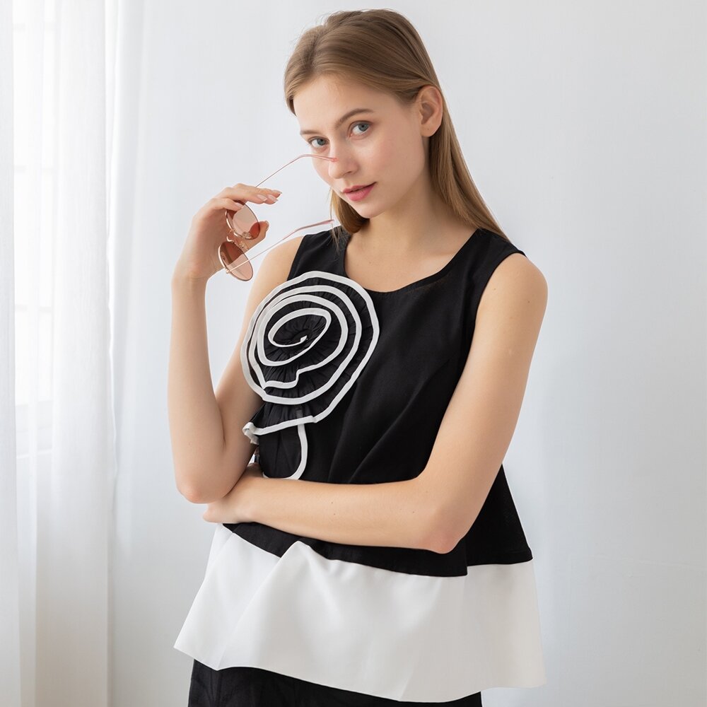 32388151D02-黑白專櫃傘狀上衣8151D 大花造型 晚宴名模設計款