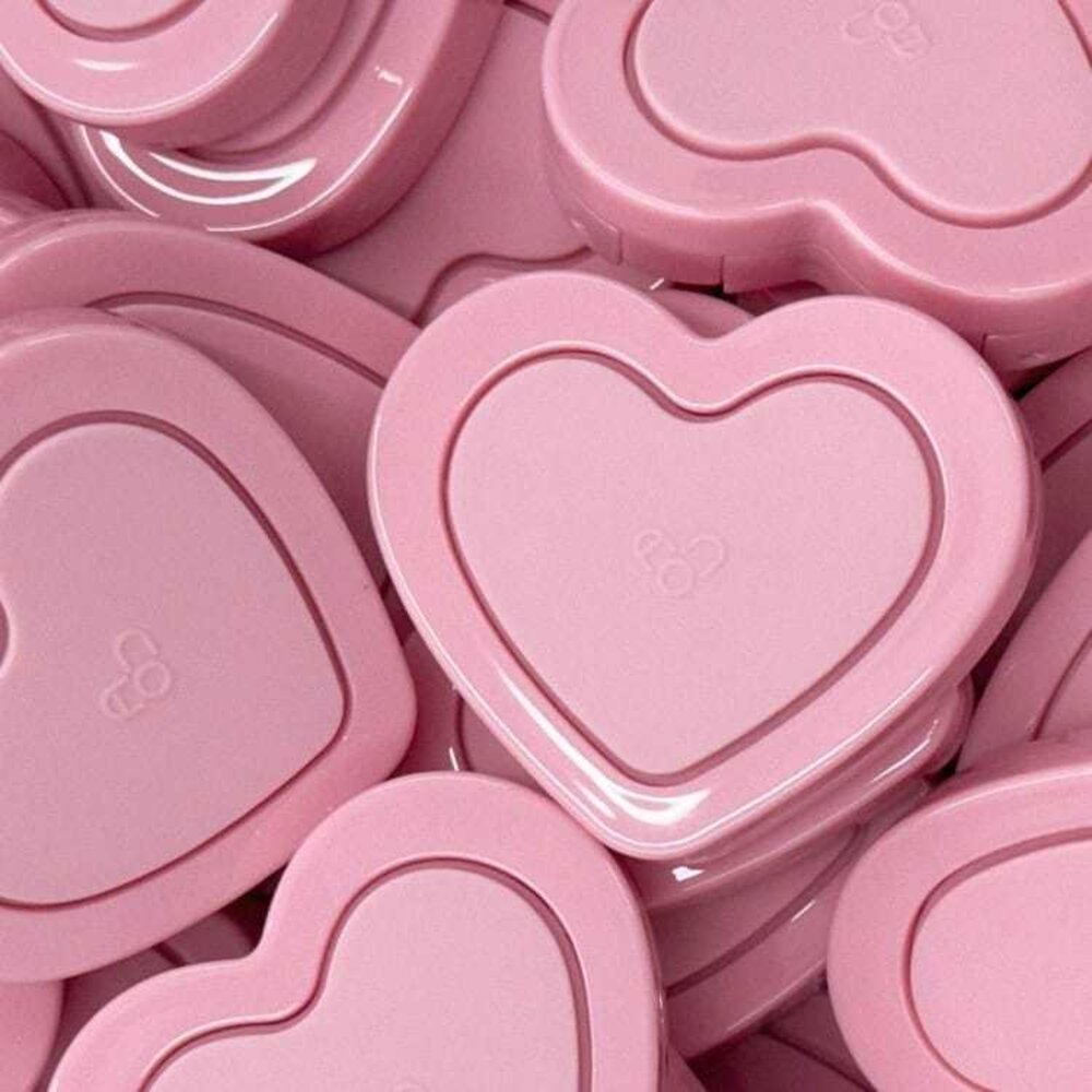 現貨|AOU|愛心潤澤奶油腮紅霜 愛心霧感奶油腮紅霜 愛心腮紅 自然融膚 不沾底妝 不顯毛孔 潤澤 柔霧|韓國代購-圖片-3