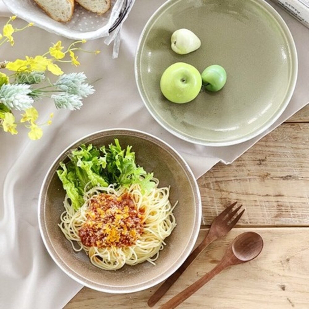 SF-014998-日本製 美濃燒圓盤 24.5cm 義大利麵盤｜水果盤 菜盤 沙拉盤 盤子 盤 酪梨綠 肉桂棕