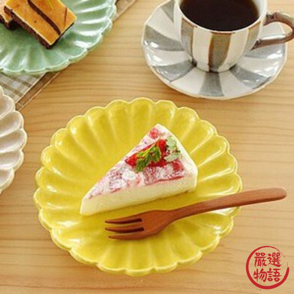 日本製菊型餐盤 美濃燒 陶瓷 黃色 小菜盤 炸蝦 天婦羅 炸豆腐 炸雞塊 小菜盤 餐盤 碗盤 封面照片