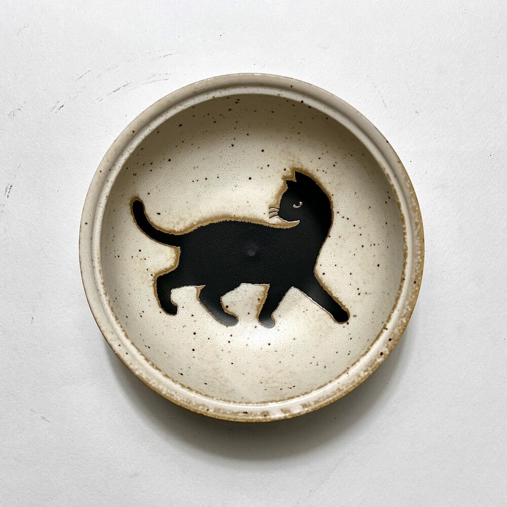 SF-020698-日本製 回頭看黑貓 陶瓷碗 六魯 飯碗 碗 小碗 瓷碗 碗盤 沙拉碗 早餐碗 餐碗  優格碗 麥片碗 湯碗