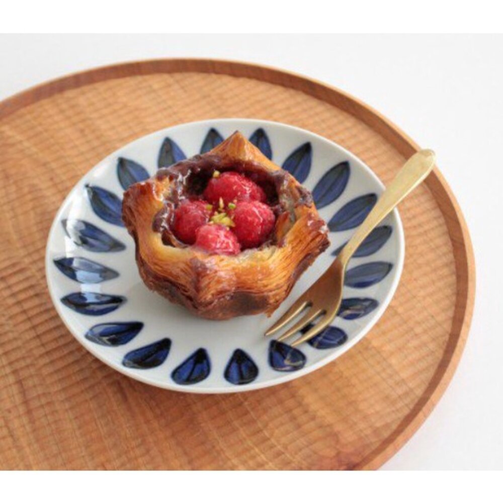 SF-020764-日本製 波佐見燒 雛菊花瓣 餐盤 點心盤 圓盤 陶瓷盤 水果盤 甜點盤 小盤子 盤子 盤 餐具 美濃燒 日本進口