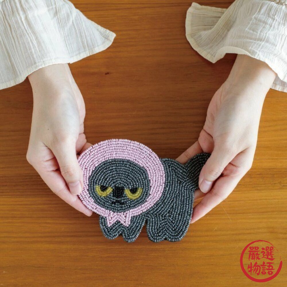 日本 憤怒的真知子 粉紅頭巾貓咪 小黑貓 串珠杯墊 吸水 隔熱 杯墊 吸水墊 Machiko 飲料杯墊 日本進口-圖片-1