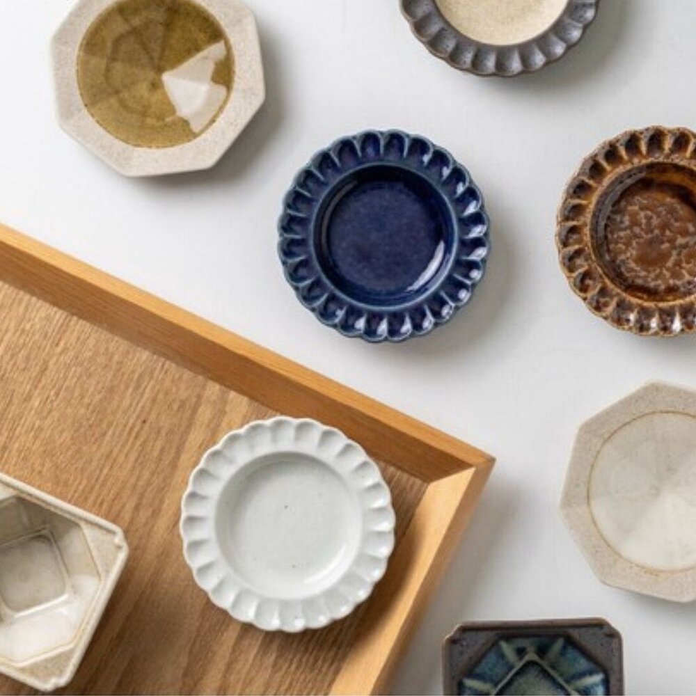 SF-020928-日本 美濃燒 小菜碟 醬料 沾醬 花型 菊型 兩種款式 豆皿 菊型小碟 輪花 織部 9cm