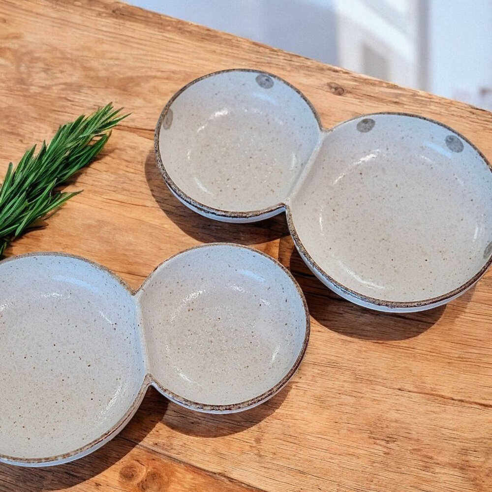 SF-021042-日本美濃燒 小菜碟 燒肉沾醬碟 葫蘆造型分隔盤 雪人 陶瓷盤｜小菜盤 日式小碟子 醬油碟 醬料器皿 拍照道具