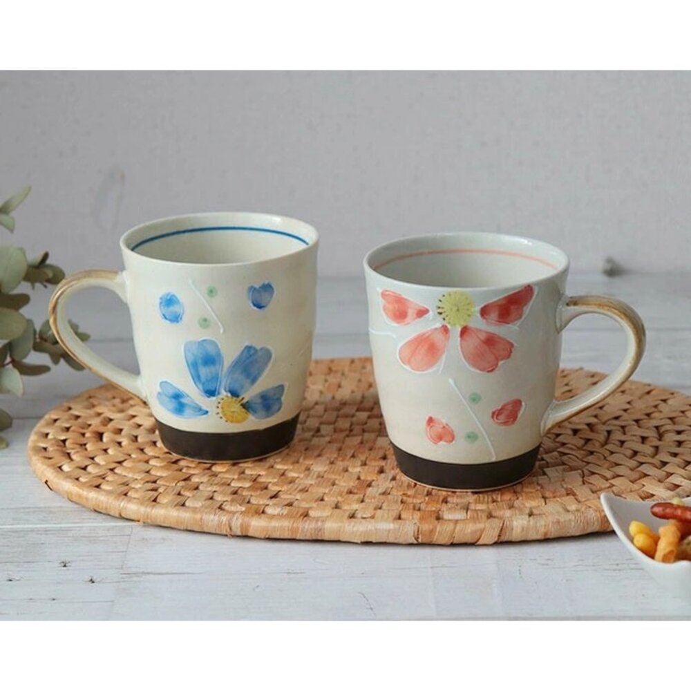 SF-021404-日本製美濃燒質感手作櫻花造型對杯2入組 | 320ml 紅 藍 咖啡杯 美濃燒 日本馬克杯 陶瓷馬克杯 咖啡杯組