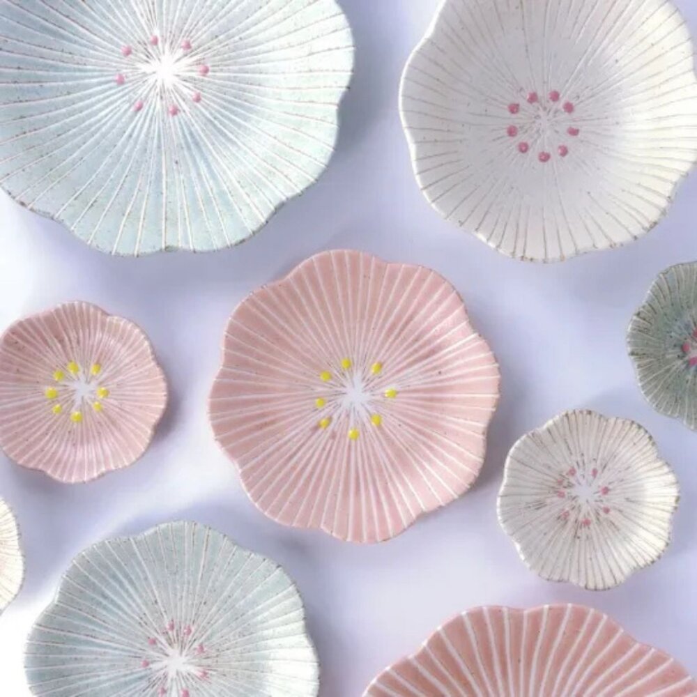 SF-021725-日本製美濃燒 花小町深盤 21cm 花瓣造型主菜盤 餐盤 | 深碟 義大利麵盤 萬用深型設計 日本進口