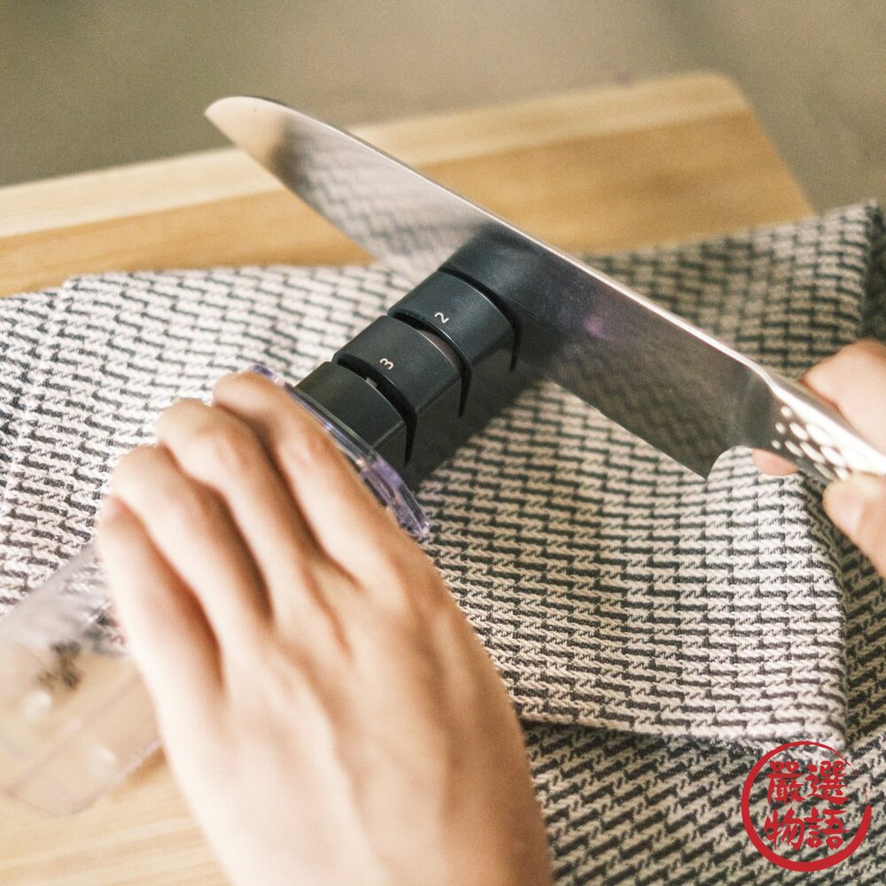 日本製 關孫六 陶瓷磨刀器 貝印 磨刀器 | 三德刀 廚師刀 磨刀石 3段式 手持磨刀 磨刀器具-圖片-5