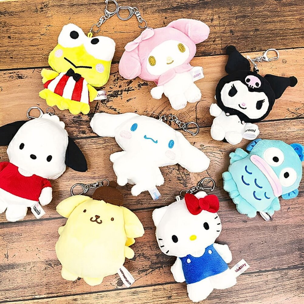 SF-021769-三麗鷗 毛絨吊飾化妝鏡 隨身鏡｜Hello Kitty 人魚漢頓 帕恰狗 補妝鏡 娃娃 大耳狗 包包配件