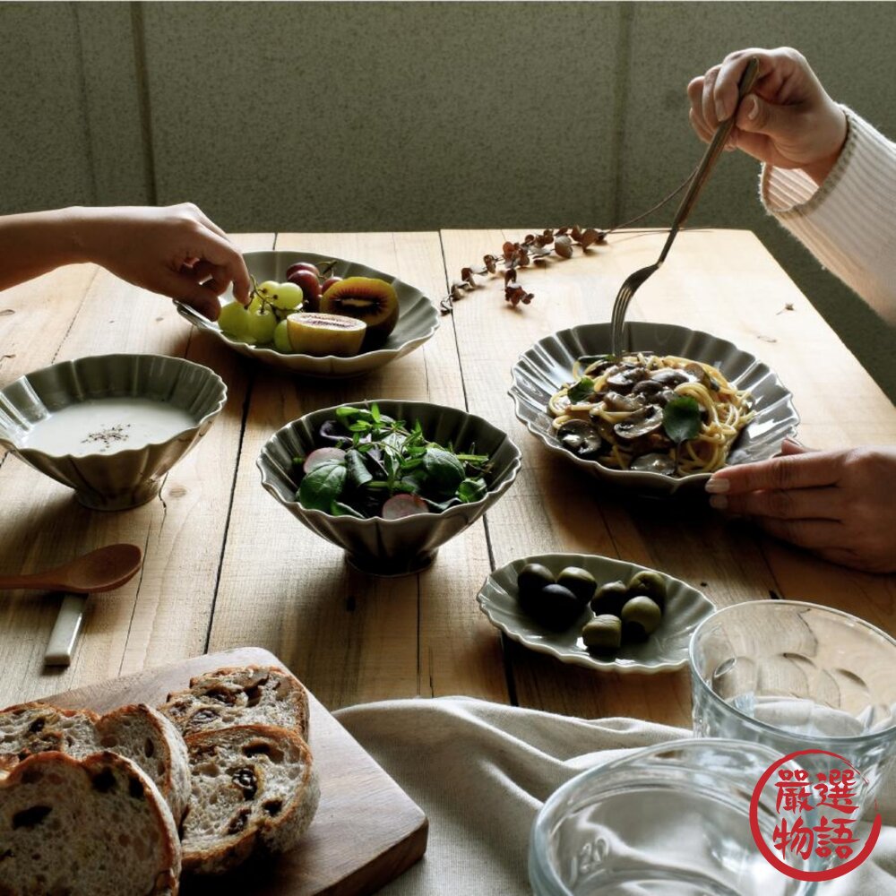 日本製 美濃燒 蓮花紋 職人窯燒手作感 紫色陶瓷碗 | 沙拉 素麵 濃湯皆適用 飯碗 湯碗 日本進口-圖片-3