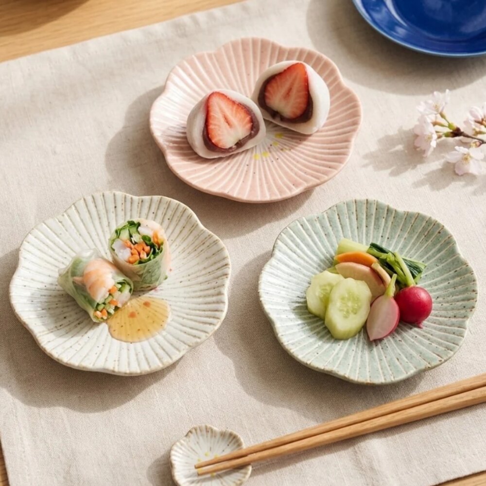 SF-022200-日本製 美濃燒 日系花瓣 16.5cm 職人窯燒質感餐盤 | 點心盤 甜點盤 壽司碟 日本廚房小物 盤子 日本進口