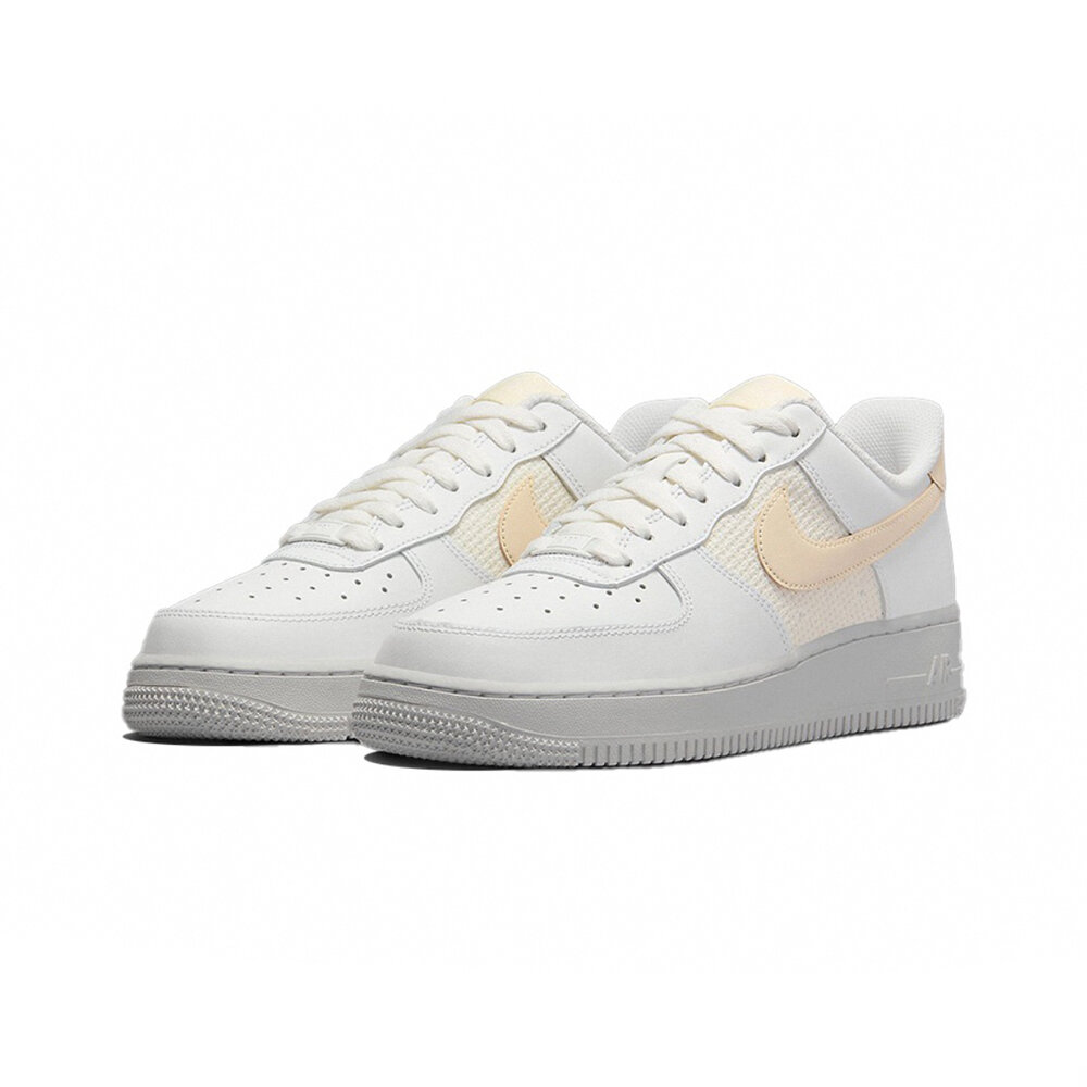 20689852700-Nike Air Force 1 07 ESS 燕麥奶茶 編織 DJ9945-100