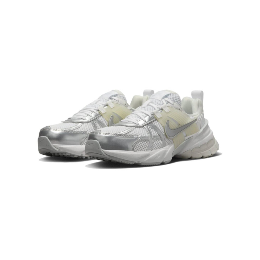 25523086521-W Nike V2K Run Metallic Silver 透明銀奶油FD0736-104