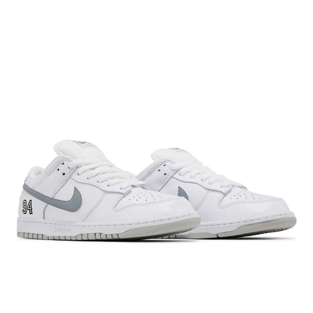 HQ8487-100-Supreme x Nike SB Dunk Low Supreme 94 Metallic Silver 白灰 HQ8