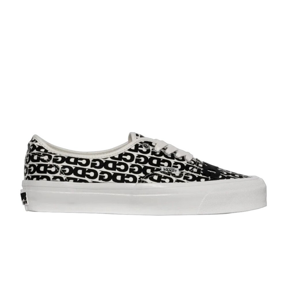 CDG x Vans OTW Authentic 44 Black 黑白 滿版logo VN000EEUUY6-圖片-1