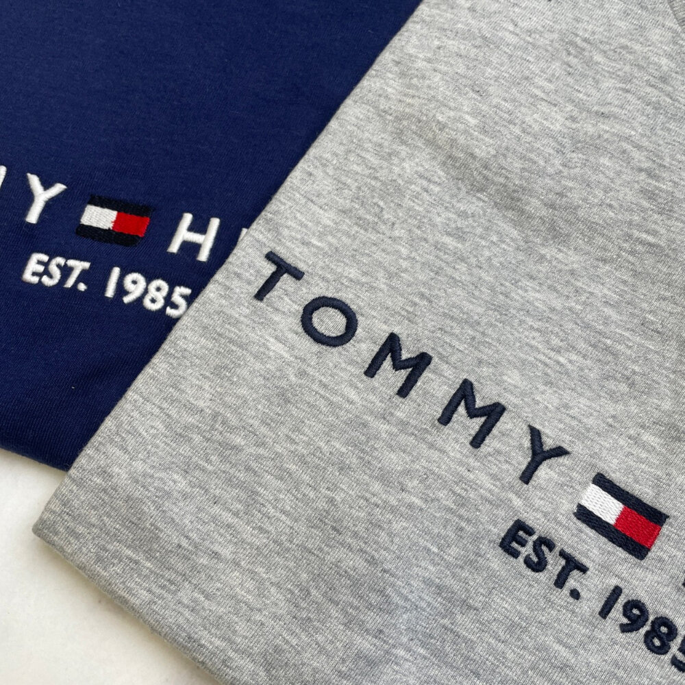Tommy Hilfiger 成人 經典LOGO 1985文字 純棉 刺繡上衣 短袖 短袖上衣 情侶裝 大尺碼 美國代購-圖片-5
