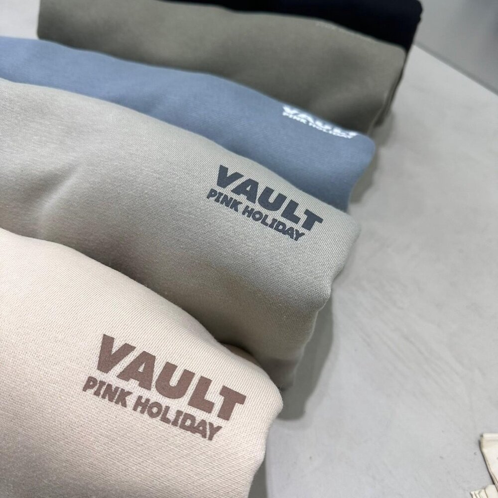 韓版 厚磅 內刷毛 大學T VAULT 文字款 上衣 落肩 男生長袖 男生衣著 女生衣著 情侶款 80154-圖片-1