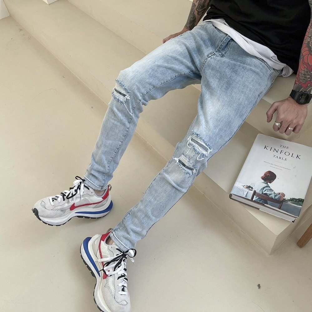 韓版 牛仔褲 多刀割淺藍牛仔褲 破壞加工 刀割破壞 淺藍刷色 刷舊 彈性 窄版 合身 煙管褲 男女可穿 50033-圖片-1