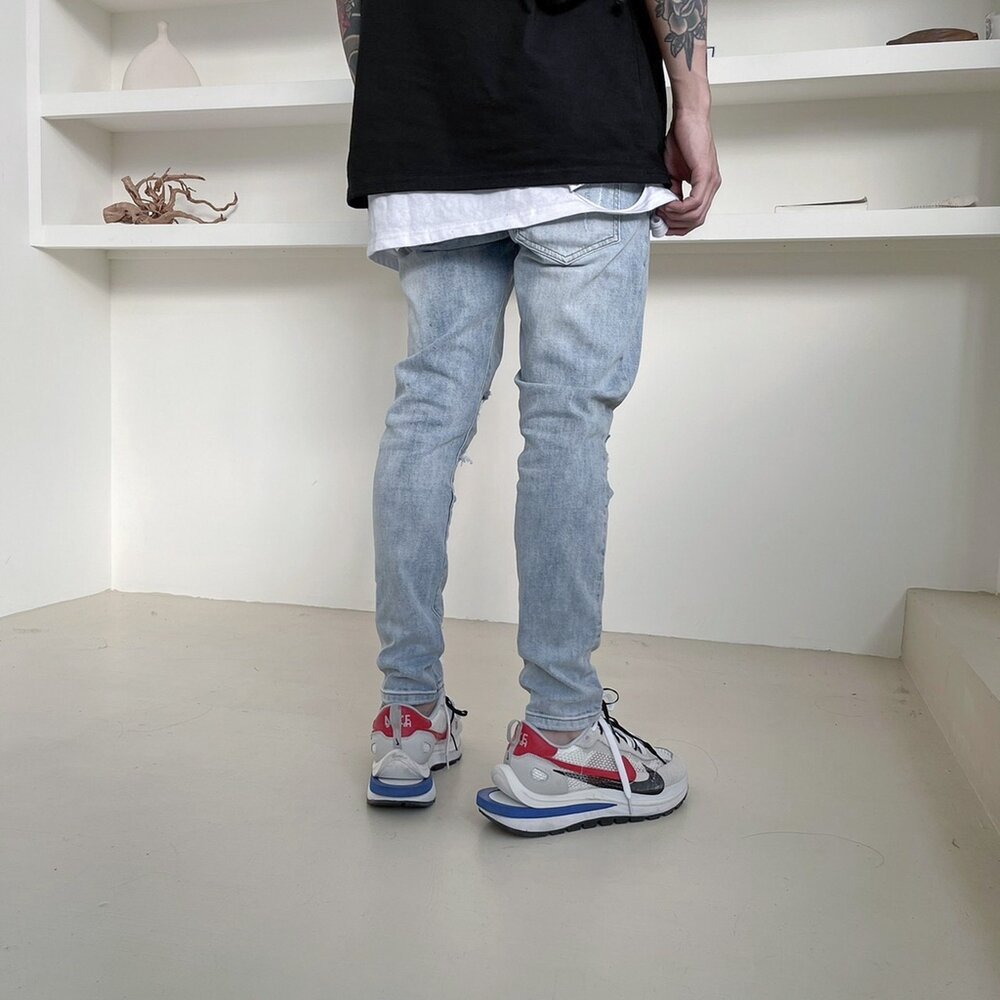 韓版 牛仔褲 多刀割淺藍牛仔褲 破壞加工 刀割破壞 淺藍刷色 刷舊 彈性 窄版 合身 煙管褲 男女可穿 50033-圖片-9