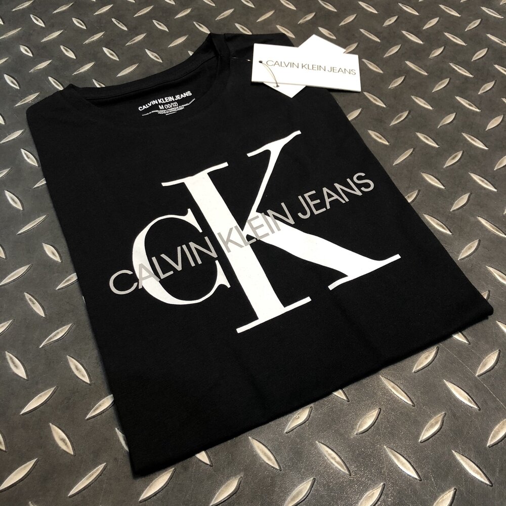 CK青年款 短T 經典款logo 上衣 t shirt 輕鬆駕馭 情侶裝 短袖 t 恤 現貨正品-圖片-8