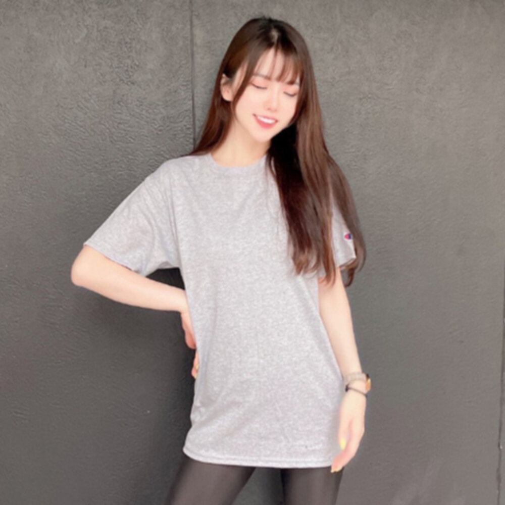 Champion 冠軍 短袖 情侶裝 T425 美規 6.1oz 刺繡logo 素T 短袖上衣 大尺碼 男生衣著-圖片-9