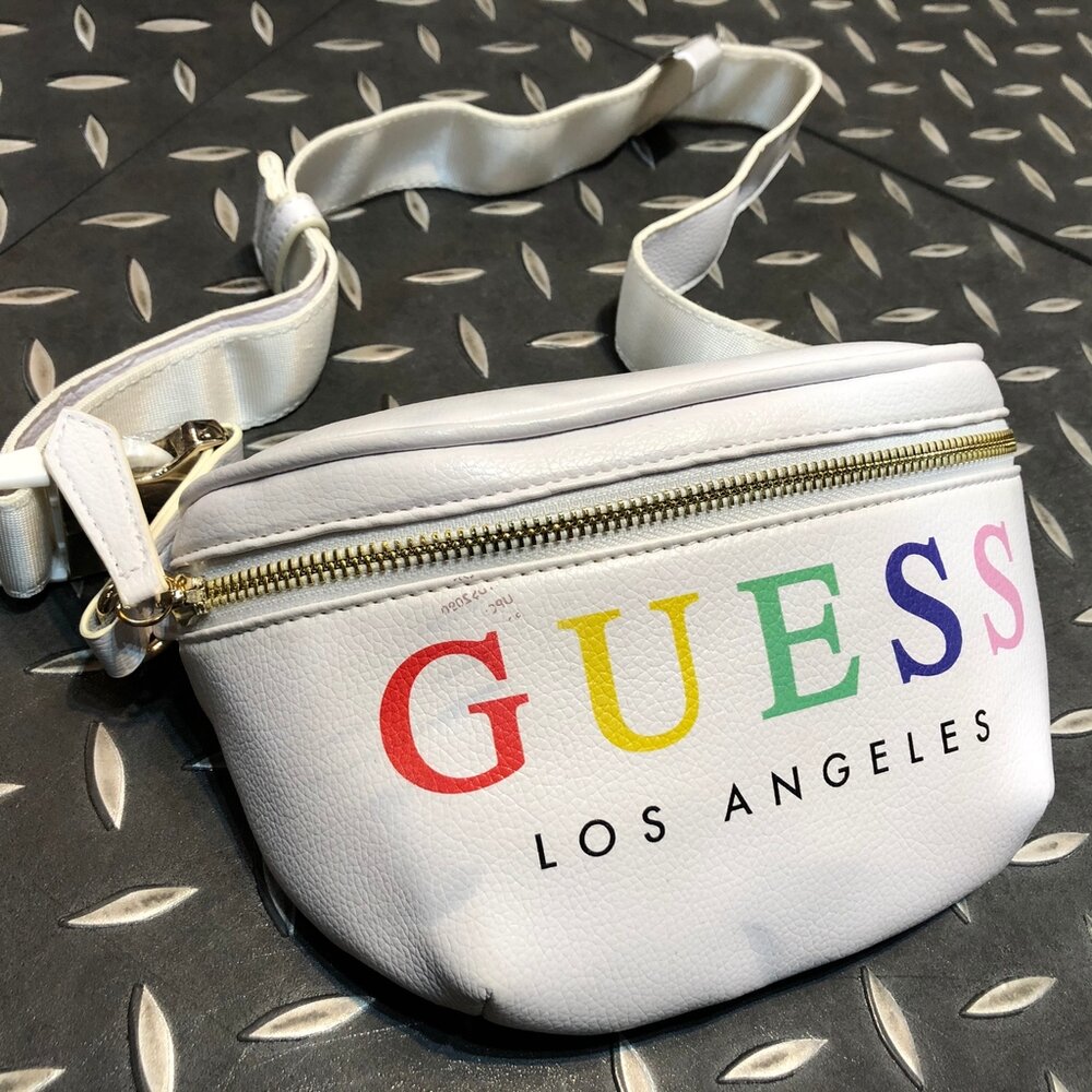 GUESS 白皮革 金屬扣環 小背包 胸包 斜背包 側背包 Guess小包 Guess腰包 多款現貨-圖片-6
