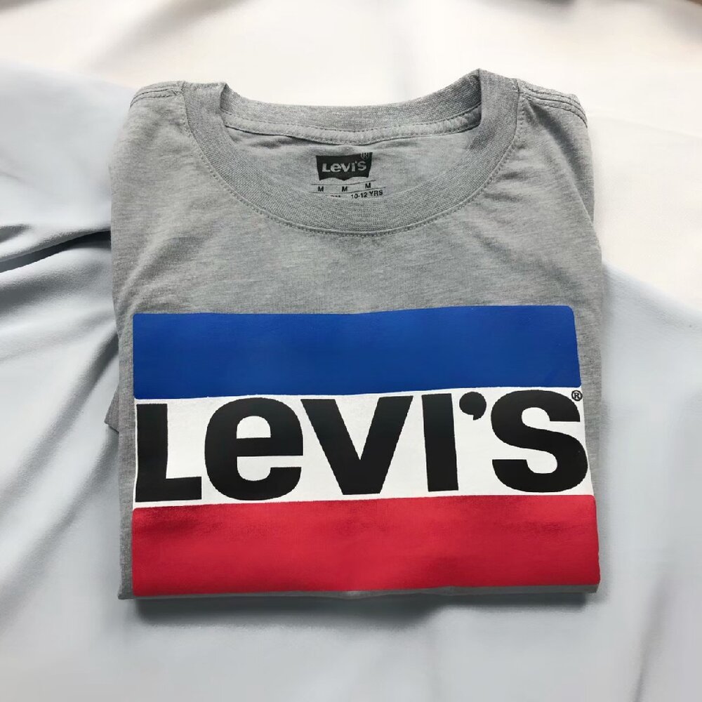Levi's 青年 滾邊 國外限定款 IG網紅穿著款式 LEVIS 情侶款 T-shirt 短T t恤-圖片-2