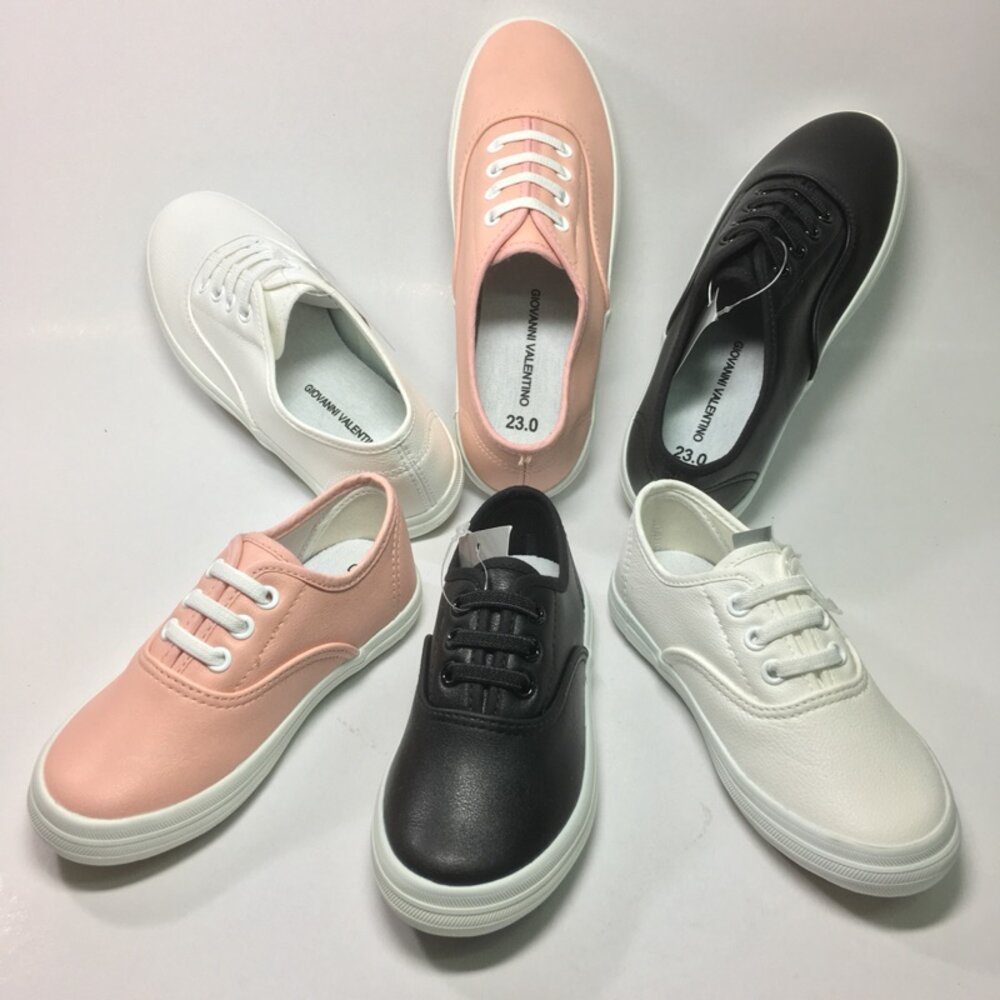 防水皮面休閒鞋 室內 帆布鞋防水素材不須綁帶 鬆緊帶的親子鞋 封面照片