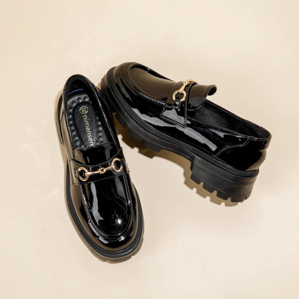 厚底樂福鞋 學院風 🔥台灣現貨🔥 黑色 亮皮 休閒鞋 氣墊 金屬扣-圖片-2