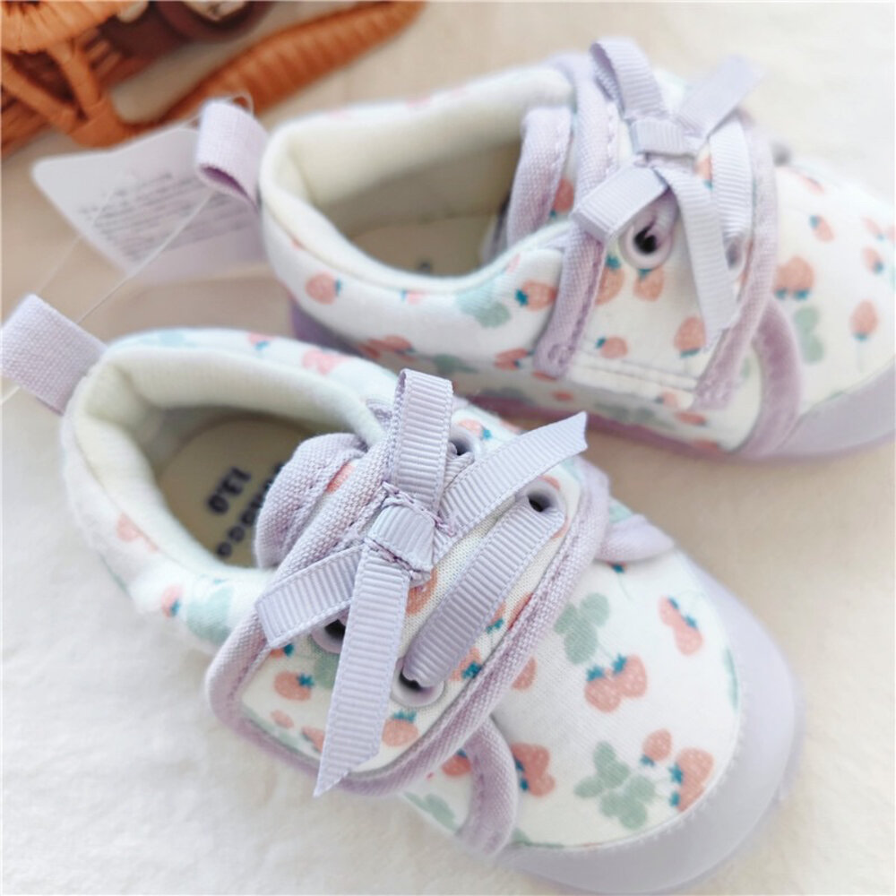 出口日本 女童軟底學步鞋 寶寶鞋 小碎花 🔥現貨秒出🔥 魔鬼氈-圖片-4