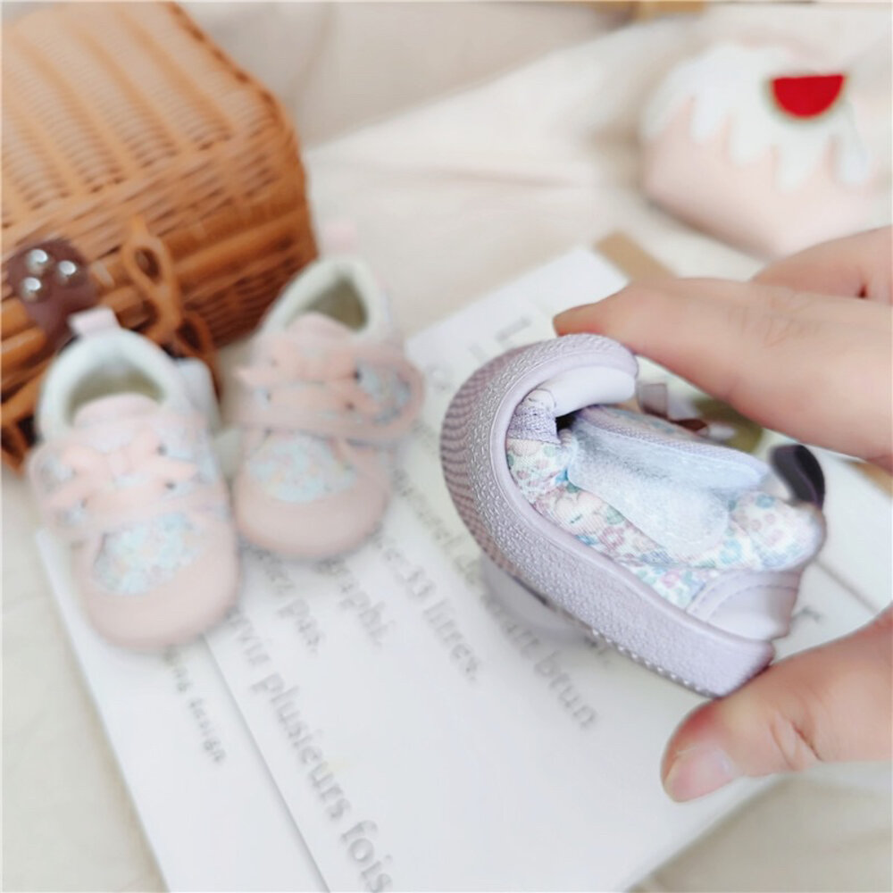 出口日本 女童軟底學步鞋 寶寶鞋 小碎花 🔥現貨秒出🔥 魔鬼氈-圖片-6